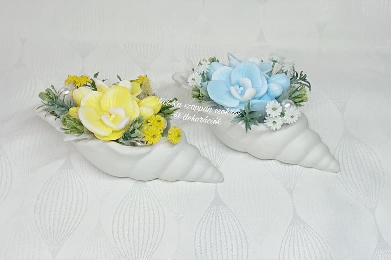 Szappanvirágok csigaházban (orchidea)