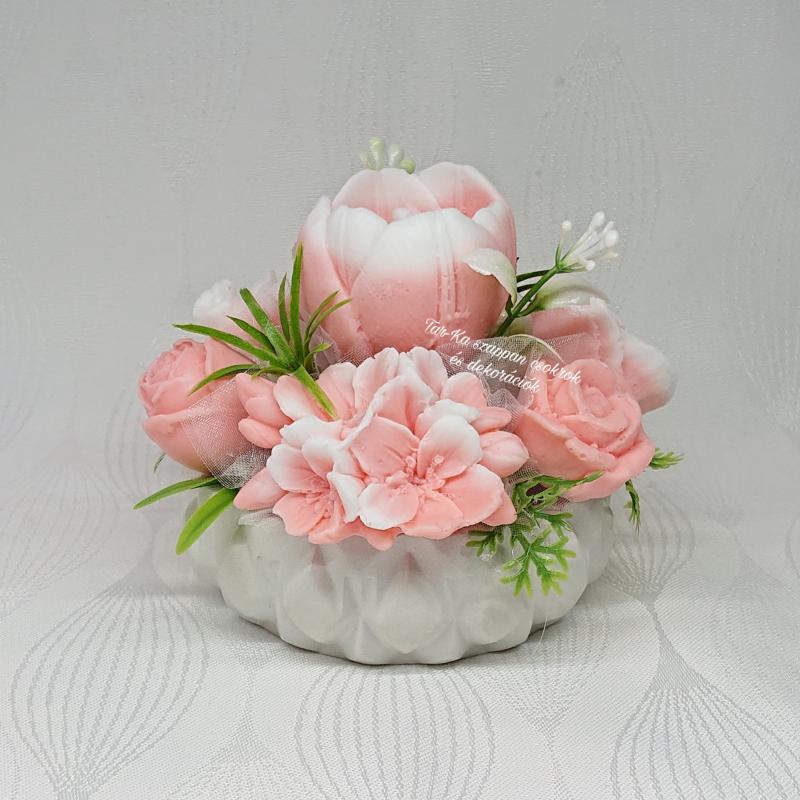 Szappanvirágok kicsi kerek kaspóban