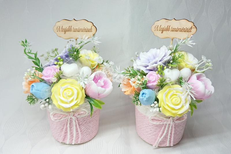 Színes szappanvirág csokrok köteles kaspóban