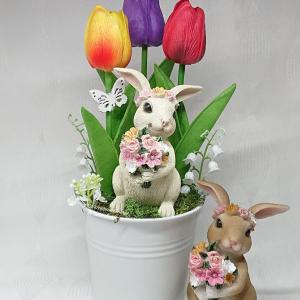 3 szálas élethű tulipánok fém vödörben fehér nyuszival