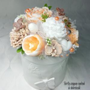 Barna - narancssárga - fehér illatos szappanvirág pillangós kaspóban