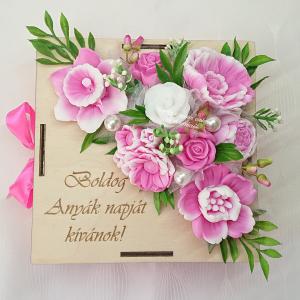Boldog Anyák napját kívánok! szappanvirág csokor