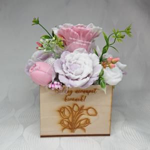 Boldog névnapot kívánok! szappanvirág csokor