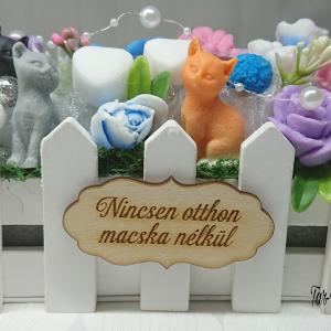 Cicás illatos virágoskert