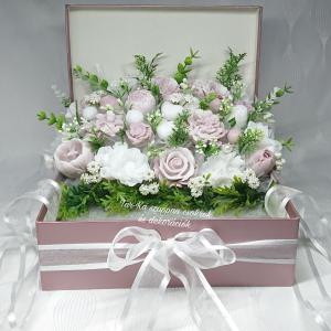 Esküvői pénzátadó illatos szappanvirág csokor