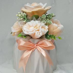 Fehér levendula illatú szappanvirág csokor