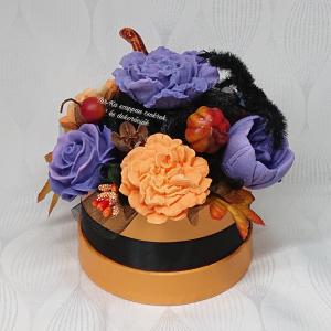 Halloween-i narancssárga - lila - fekete szappanvirág csokor