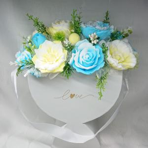 Illatos nagy fehér - sárga - kék szappanvirág csokor