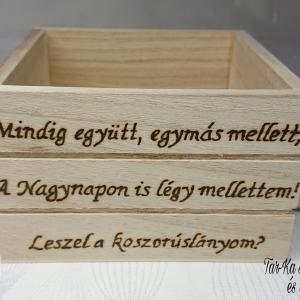 Koszorúslány felkérő fa doboz. Leszel a koszorúslányom?