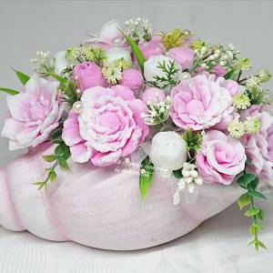 Különleges nagy szappanvirág csokor csigaházban