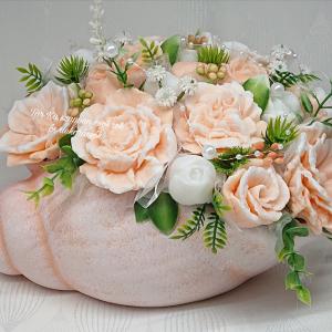 Különleges nagy szappanvirág csokor csigaházban