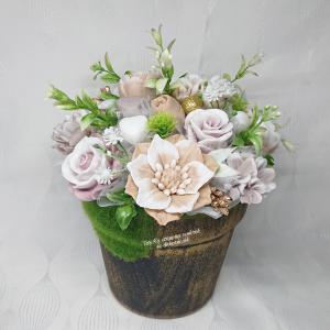 Nagy barna - fehér illatos szappanvirág dekoráció rusztikus mohás  kaspóban