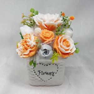 Narancssárga - szürke - fehér illatos szappanvirág csokor