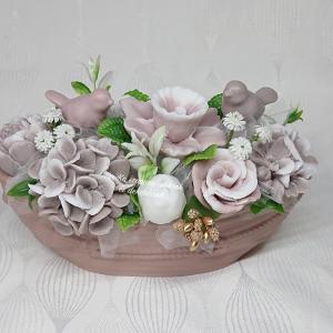 Szappanvirág csokor csónak alakú kaspóban