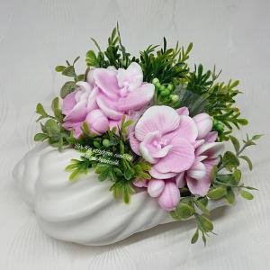Szappanvirágok csigaházban (orchidea)