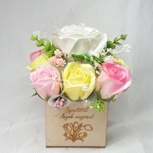 Szeretettel Anyák napjára! szappanrózsa csokor