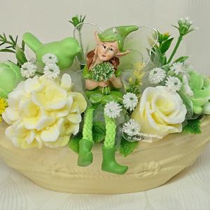 Tündéres szappanvirág csokor csónak alakú kaspóban