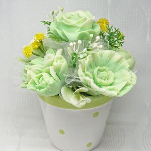 Zöld-fehér szappanvirág csokor pöttyös kaspóban