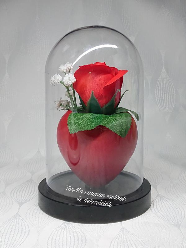 Valentin napi szappanrózsa búrában