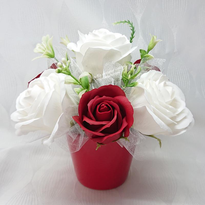 Vörös - fehér szappan rózsa box
