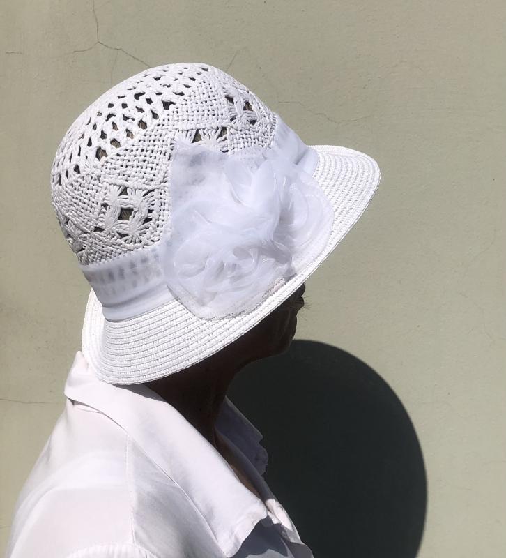 Fehér nyári kalap állítható méretben