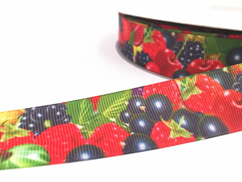 25SZR22 - 25mm-es Erdei gyümölcs mintás ripsz