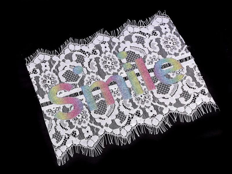 CSB04 - Fehér csipke applikáció csillogós Smile 20+23,5 cm