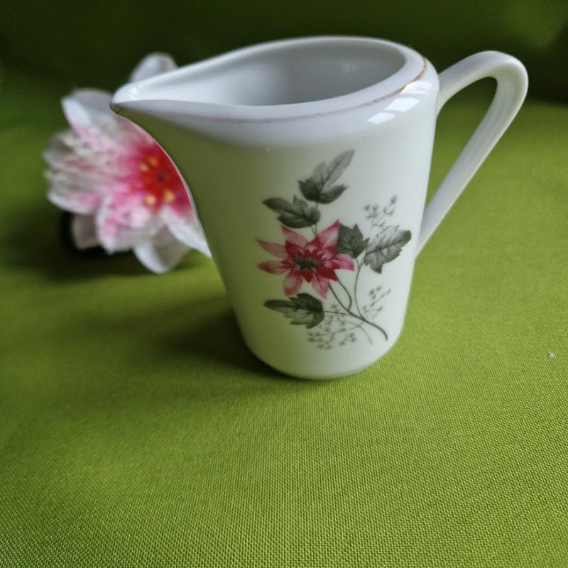 CSE09 - Alföldi porcelán Magnólia mintás - tejsznes / tejes kiöntő