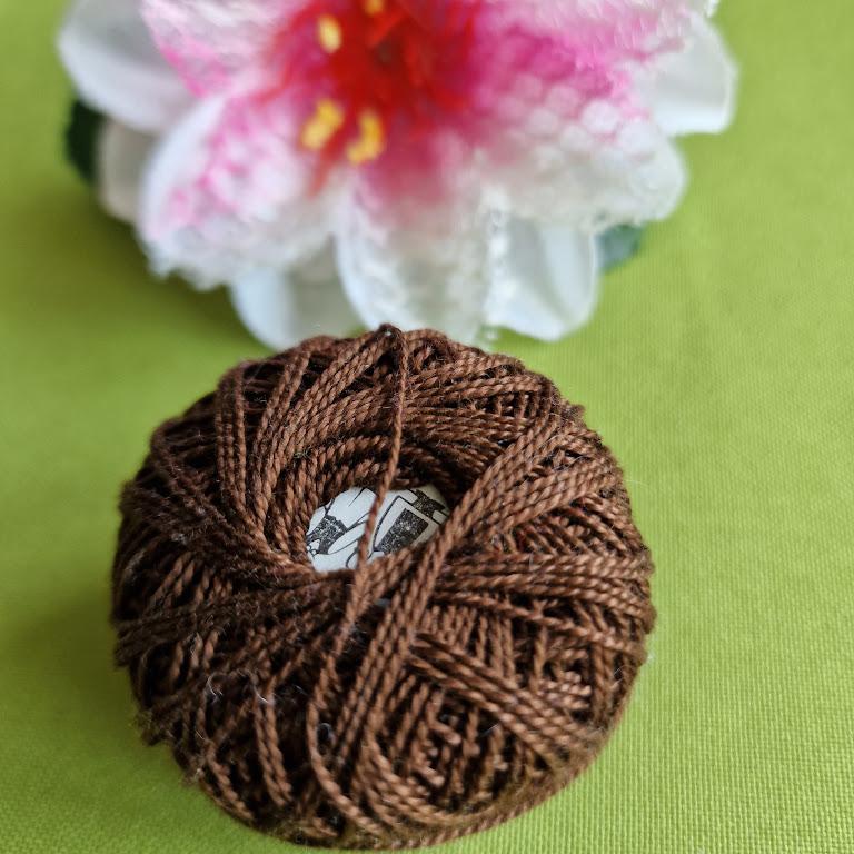 Csokoládébarna UC Perlé hímzőfonal