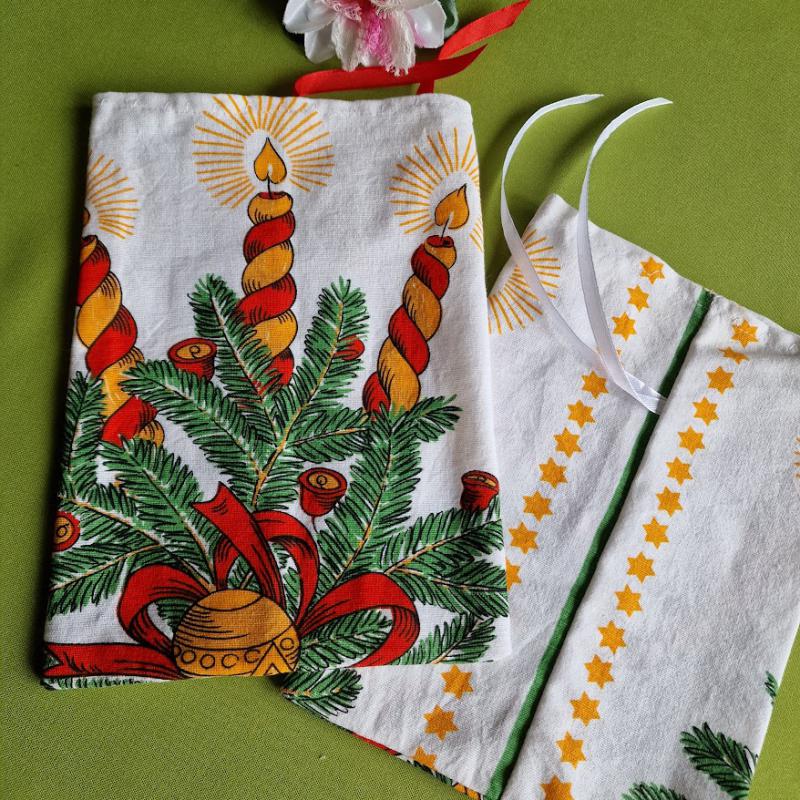 DCS100 - Gyertya mintás vászon ajándéktasak, mikulás zsák, bortartó