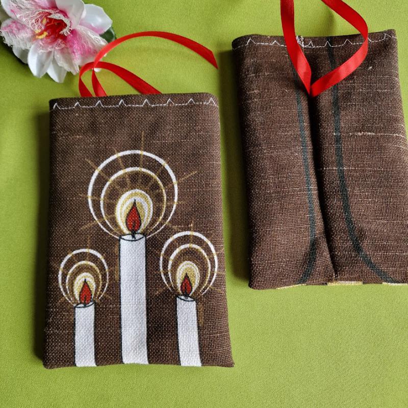 DCS109 - Gyertya mintás juta ajándéktasak, mikulás zsák,