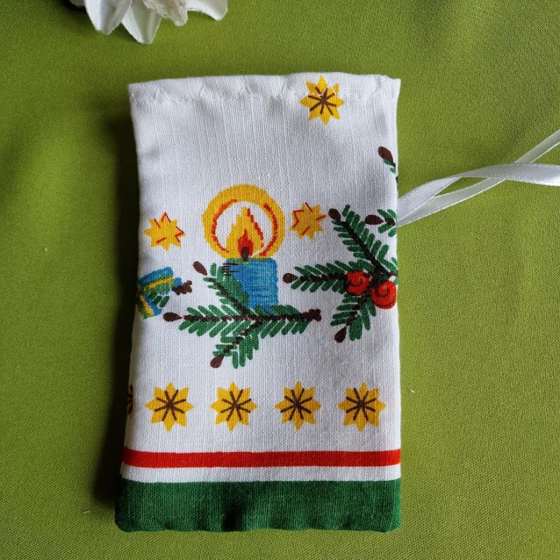 DCS113 - Gyertya mintás textil ajándéktasak, mikulás zsák