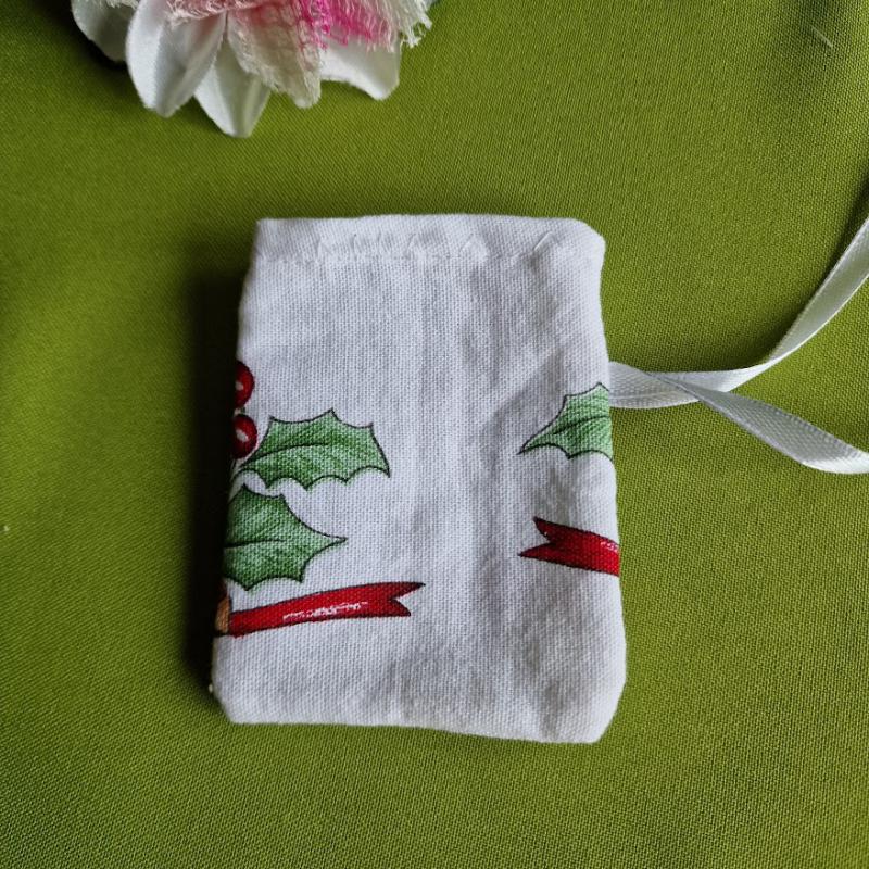 DCS116 - Magyalmintás textil ajándéktasak, ékszertartó