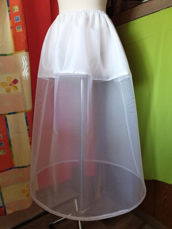 ESKÜVŐ ASZ15 - 1 körös fehér menyasszonyi alsószoknya, abroncs selyem béléssel