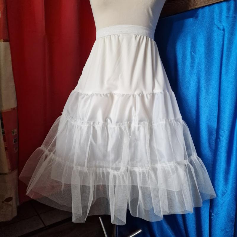 ESKÜVŐ ASZ87 –  Rugalmas felső részű dupla fodros alsószoknya