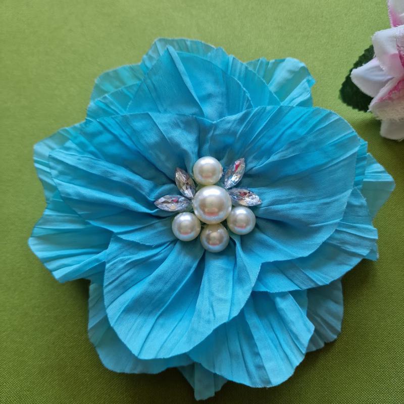 ESKÜVŐ BCS18 - Kitűző, bross, hajcsat - türkizkék színű textil virág, rózsa kb. 15cm