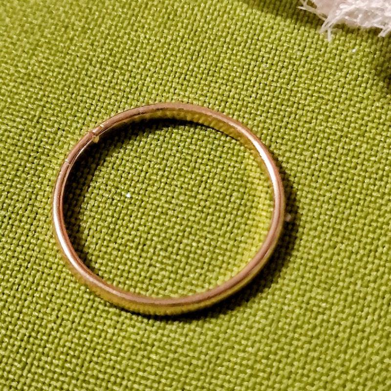 ESKÜVŐ, ELJEGYZÉS GYR81 - 2mm-es  arany színű acél karikagyűrű