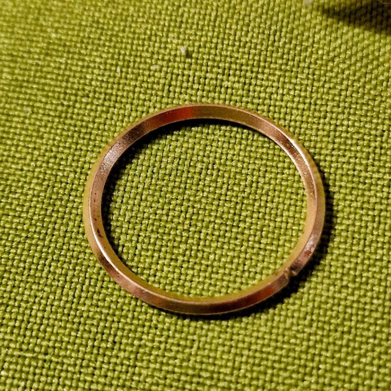 ESKÜVŐ, ELJEGYZÉS GYR82 - 1,5mm-es  arany színű acél karikagyűrű