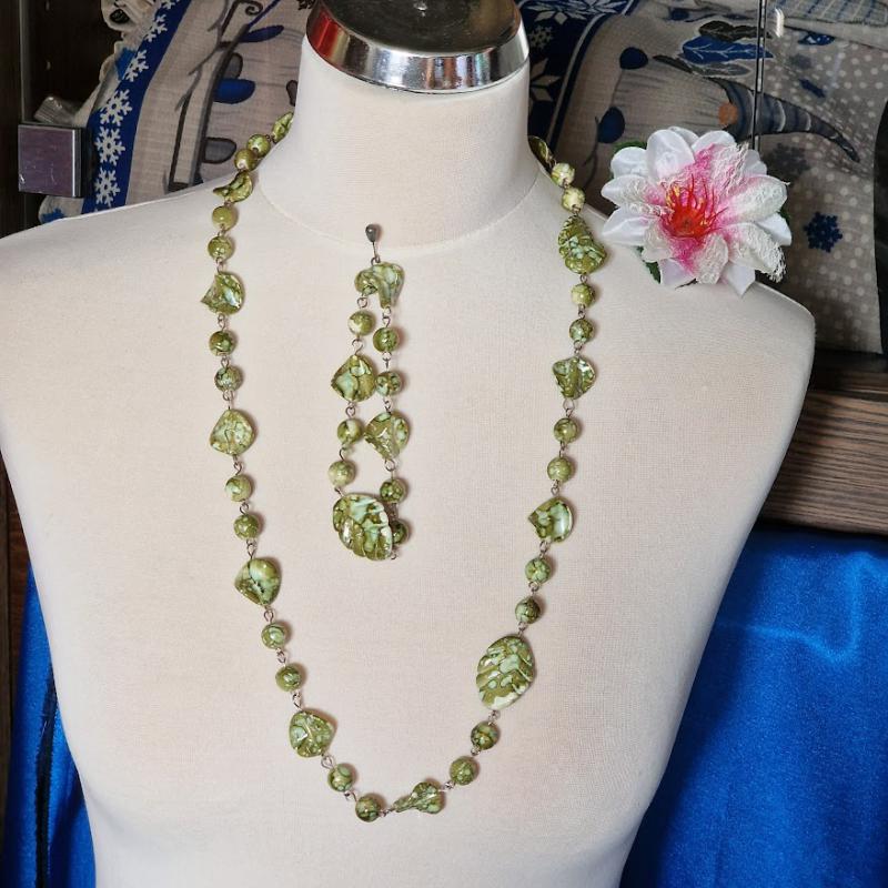 ESKÜVŐ ÉSZ15 - Gyöngyös, leveles ékszer szett: nyaklánc + karkötő - olajzöld árnyalatok