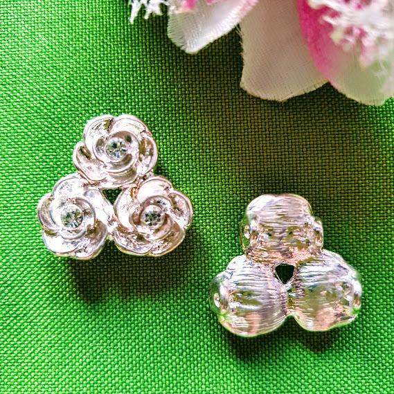 Esküvő GYÖ09 - strasszköves rózsa mintás gyöngy