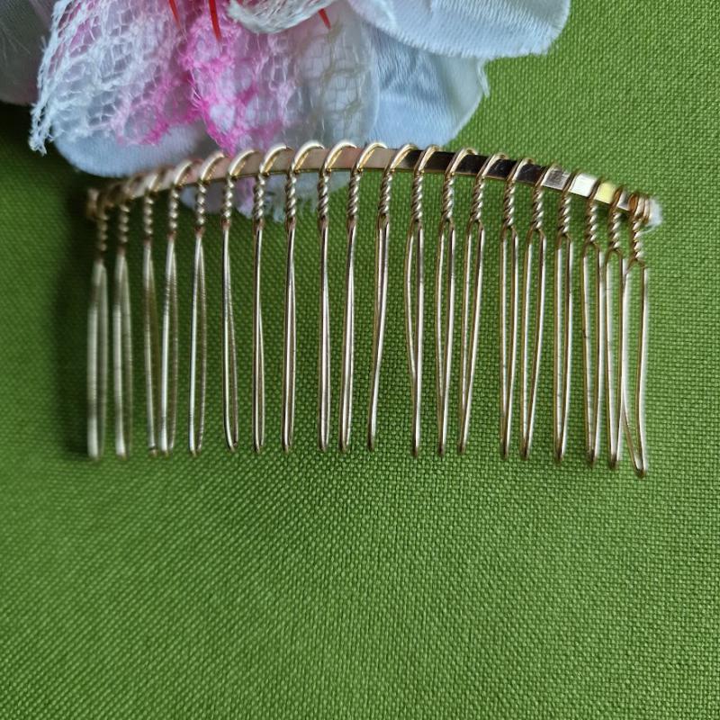 ESKÜVŐ HAD02F - Arany színű fém hajfésű 78x38mm