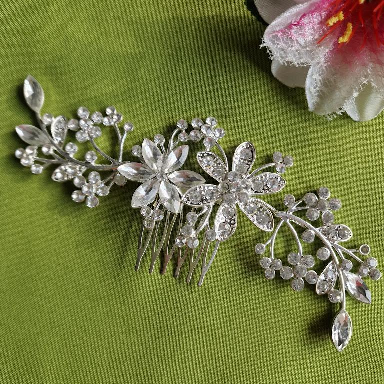 ESKÜVŐ HAD159 - Menyasszonyi strasszköves virágos leveles hajfésű, hajdísz