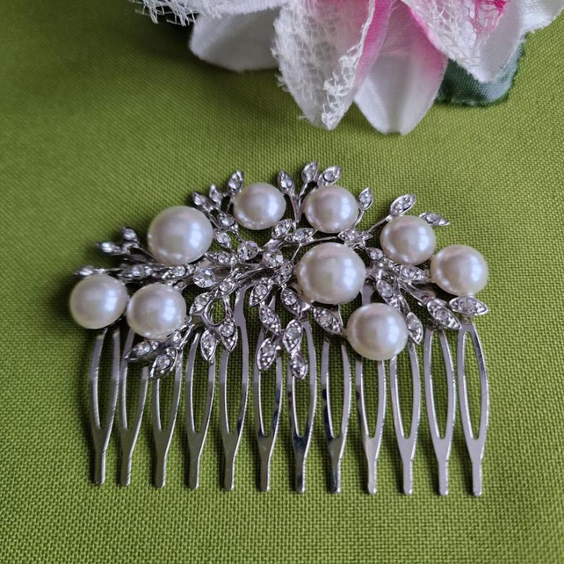 ESKÜVŐ HAD234 - Menyasszonyi strasszköves gyöngyös hajfésű, hajdísz