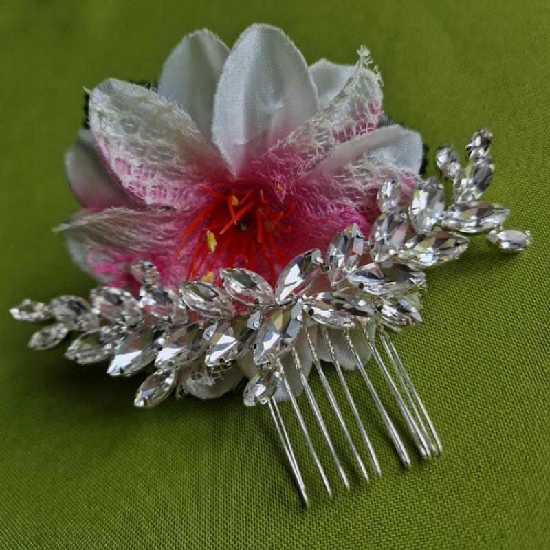 ESKÜVŐ HAD245 - Kristályköves levél mintás hajfésű, hajdísz