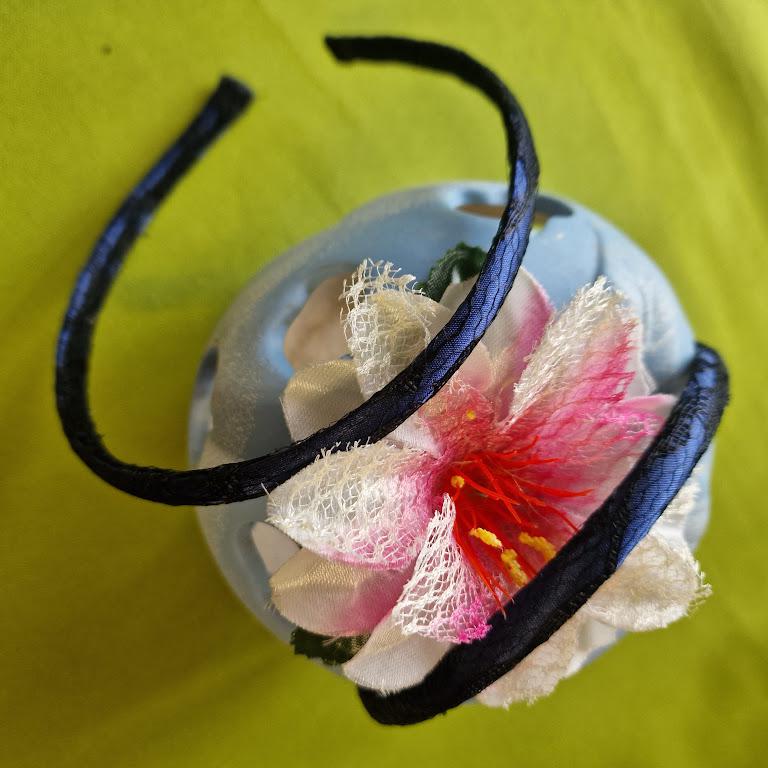 ESKÜVŐ HPT18 - Navy kék szatén hajpánt fekete csipke bevonattal