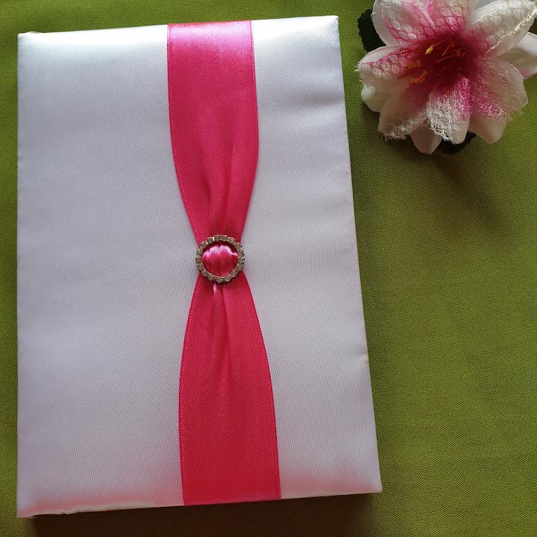 ESKÜVŐ KIEG01 - Hófehér szatén bevonatú Vendégkönyv, Emlékkönyv