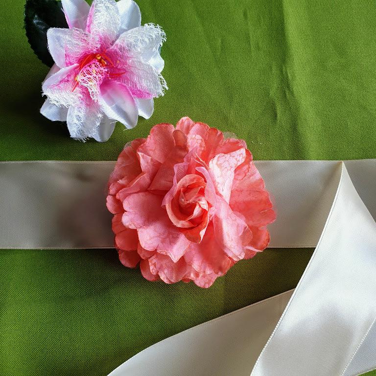 ESKÜVŐ MÖV12 - 10cm-es barack színű virágos menyasszonyi öv