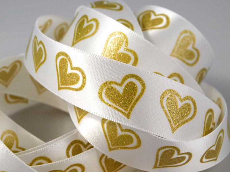 ESKÜVŐI dekor 22SSM58 - 22mm-es szív mintás szatén szalag - arany