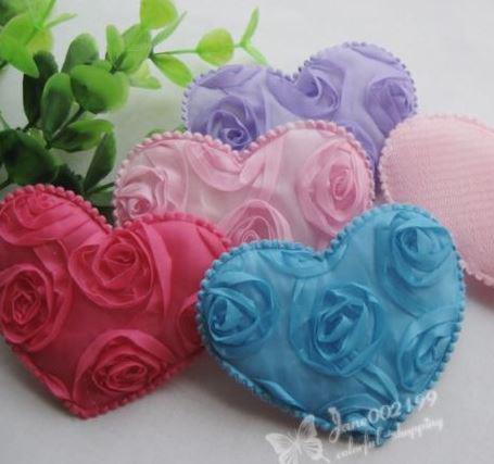 ESKÜVŐI dekor Dek31 - 11db Párnázott organza szív 65x55mm - több színben