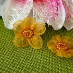 14db 25mm-es organza rózsa gyöngyökkel - aranybarna + ajándék 1db fehér és 1db kék